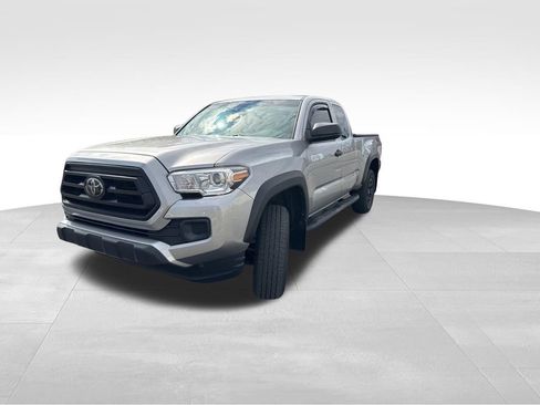 Used 2021 Toyota Tacoma SR w/ SX Package image 4