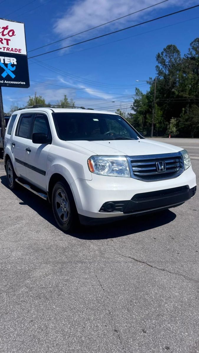 Used 2015 Honda Pilot LX image 1