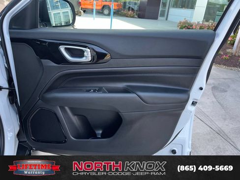 New 2026 Jeep Compass Latitude AWD/4WD image 28