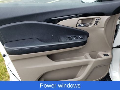 Used 2017 Honda Pilot Touring image 20