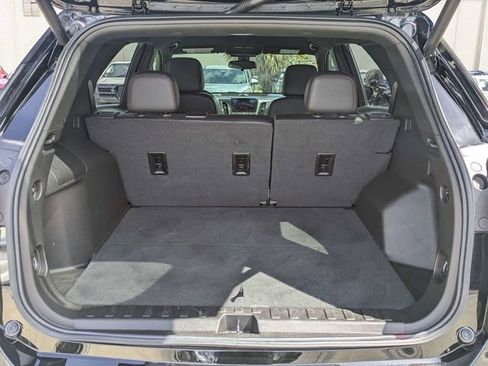 Used 2022 Chevrolet Equinox RS w/ RS Leather Package FWD image 14