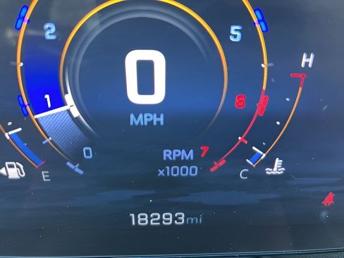 Used 2024 Chevrolet Traverse RS w/ LPO, Floor Liner Package image 22