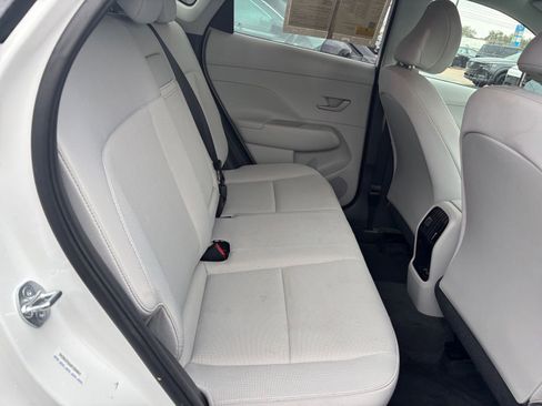 Used 2025 Hyundai Kona SEL image 27