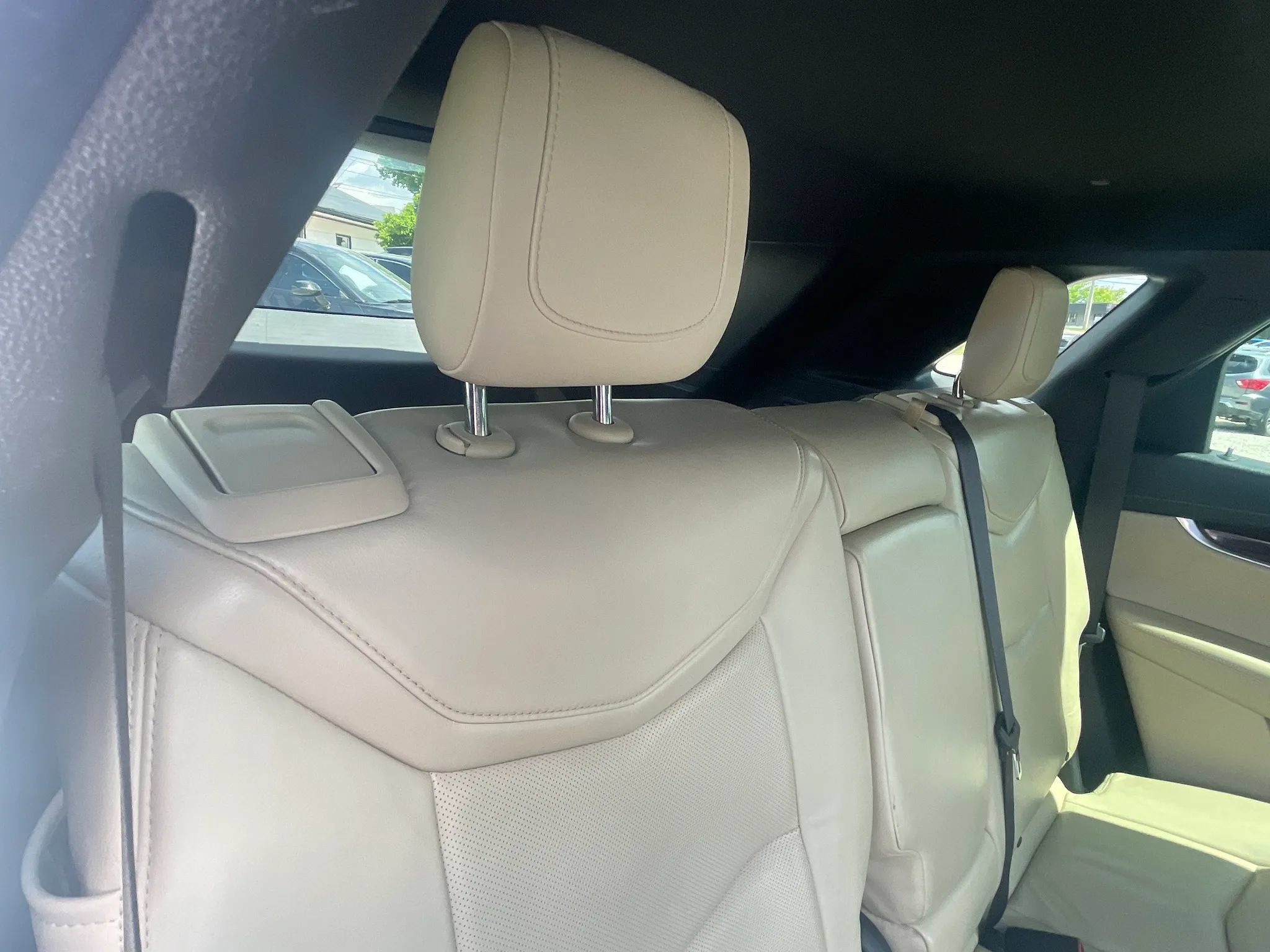 Used 2017 Cadillac XT5 Luxury w/ Driver Awareness Package FWD image 34