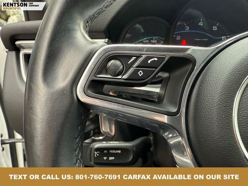 Used 2018 Porsche Macan image 20