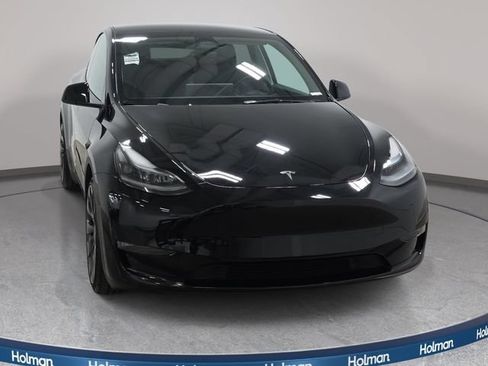 Used 2024 Tesla Model Y Performance AWD/4WD image 3