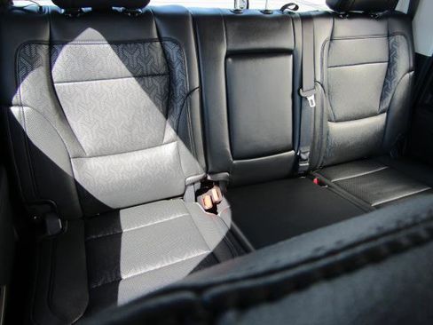 Used 2022 Toyota Tundra CrewMax w/ TRD Off-Road Pkg w/ TRD Off-Road Premium Package AWD/4WD image 17
