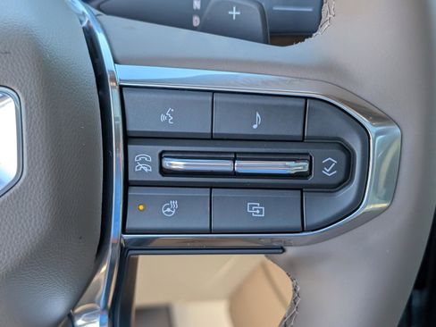 Used 2026 GMC Yukon XL Denali w/ Advanced Technology Package image 23