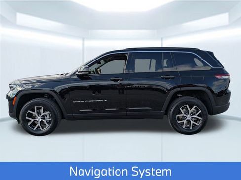 New 2025 Jeep Grand Cherokee Limited w/ Luxury Tech Group II image 2
