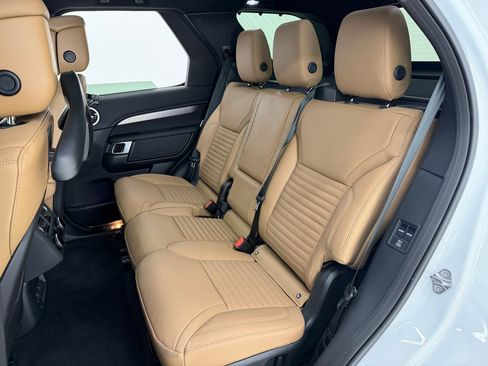 New 2026 Land Rover Discovery Limited Edition AWD/4WD image 22