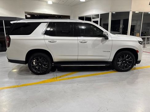 Certified 2021 Chevrolet Tahoe Premier w/ Premium Package AWD/4WD image 7