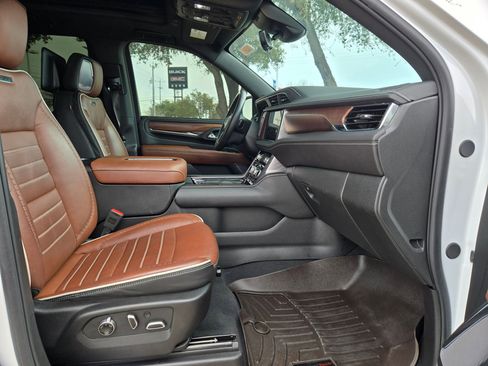 Certified 2024 GMC Yukon XL Denali Ultimate image 30