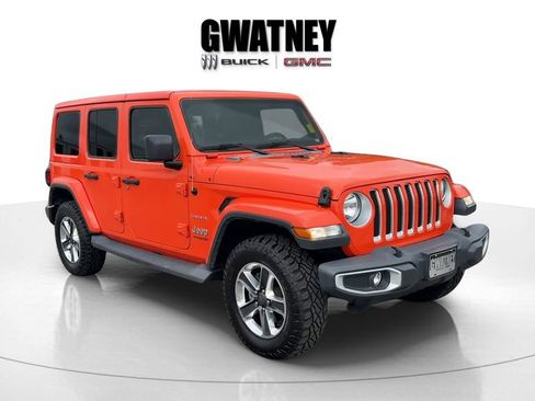 Used 2019 Jeep Wrangler Unlimited Sahara w/ Uconnect 4C Nav & Sound Group image 3