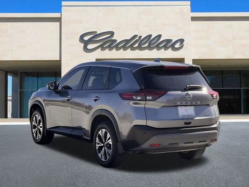 Used 2023 Nissan Rogue SV image 7