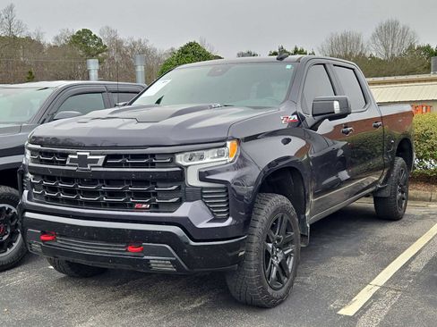 Used 2022 Chevrolet Silverado 1500 LT Trail Boss w/ LT Trail Boss Premium Package image 3