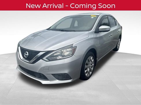 Certified 2019 Nissan Sentra S FWD image 2