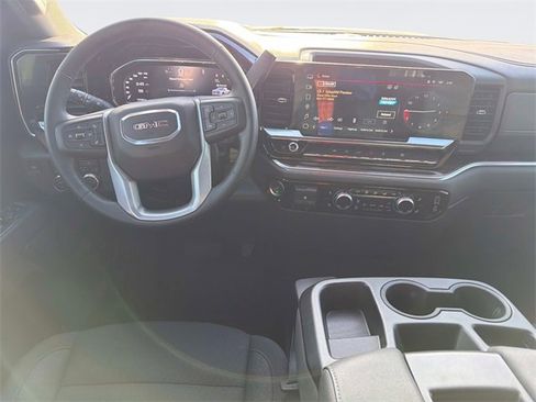 Used 2025 GMC Sierra 1500 Elevation image 17