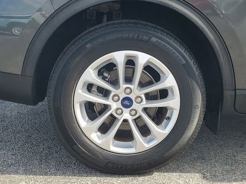 Certified 2020 Ford Escape SE image 5