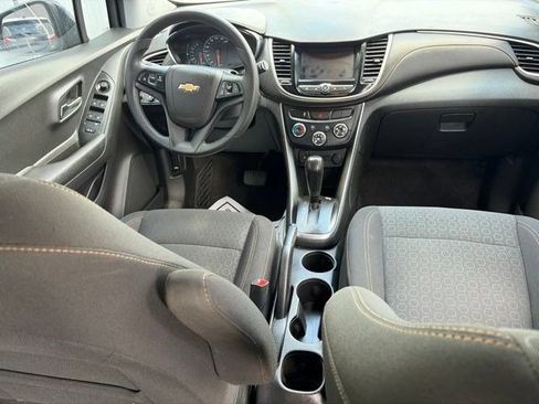 Used 2020 Chevrolet Trax LS w/ Tint and Cruise Package AWD/4WD image 35