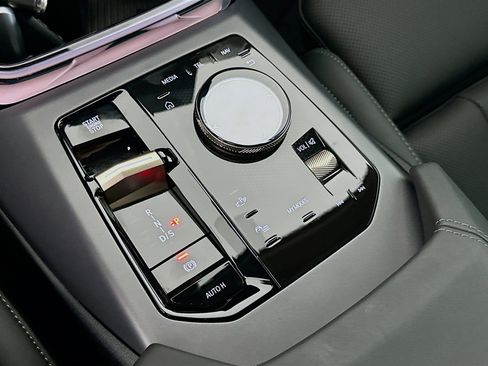 Used 2025 BMW X3 xDrive30i w/ Premium Package image 23