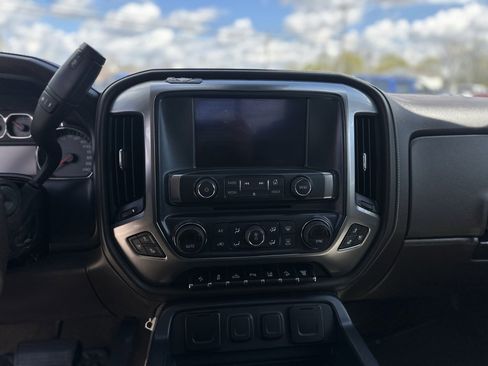 Used 2018 Chevrolet Silverado 2500 LTZ w/ Duramax Plus Package image 12