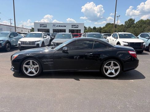 Used 2014 Mercedes-Benz SL 550 w/ Driver Assistance Package image 4
