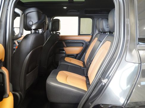 Used 2023 Land Rover Defender 110 X AWD/4WD image 13