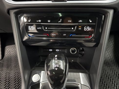 New 2026 Volkswagen Taos SE image 40