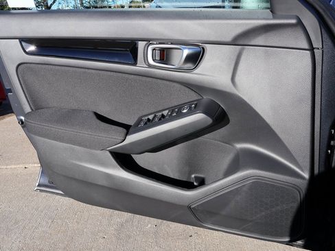 Certified 2025 Honda Civic Sport image 29