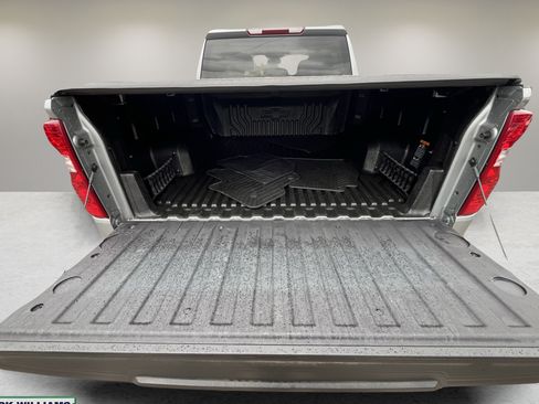 Used 2024 Chevrolet Silverado 1500 LT AWD/4WD image 34