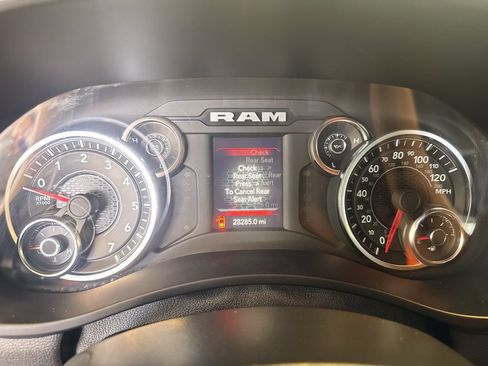 Used 2024 RAM 2500 Big Horn AWD/4WD image 16