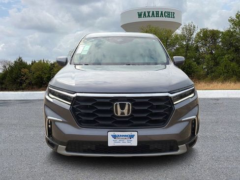 Used 2025 Honda Pilot EX-L image 2