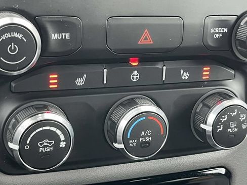 Used 2024 RAM 1500 Big Horn AWD/4WD image 23