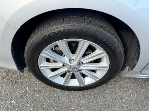 Used 2013 Toyota Camry XLE w/ Leather Pkg FWD image 33