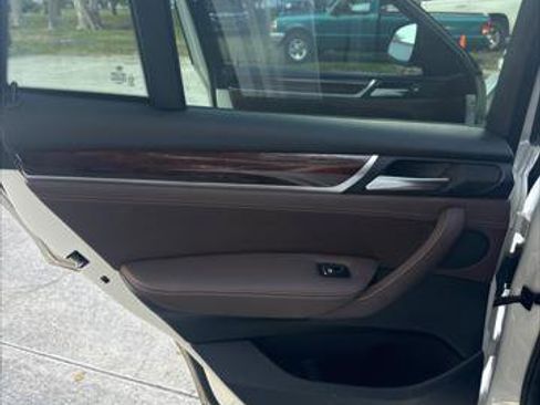 Used 2017 BMW X4 xDrive28i image 16