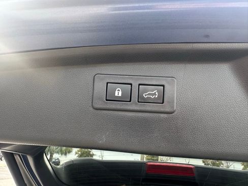 Used 2020 Subaru Outback Limited w/ Popular Package #2 image 8