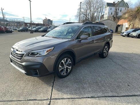 Used 2022 Subaru Outback Limited w/ Popular Package #2 image 8