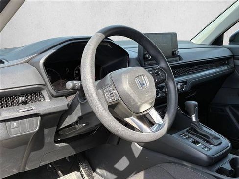 Used 2025 Honda CR-V LX image 10