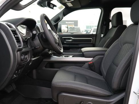 New 2026 RAM 1500 4x4 Crew Cab image 9