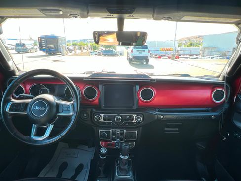 Used 2021 Jeep Wrangler Unlimited Rubicon image 9