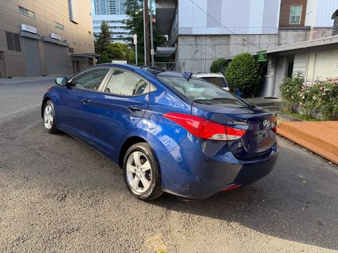 Used 2013 Hyundai Elantra GLS w/ Preferred Pkg FWD image 8
