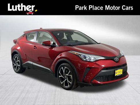 Used 2020 Toyota C-HR XLE image 1
