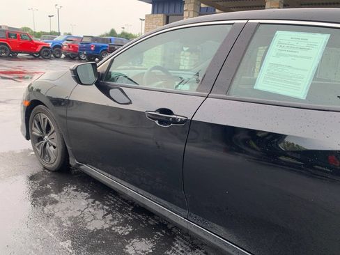 Used 2019 Honda Civic EX image 11