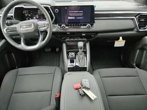 New 2026 GMC Canyon Elevation w/ Convenience Package image 11