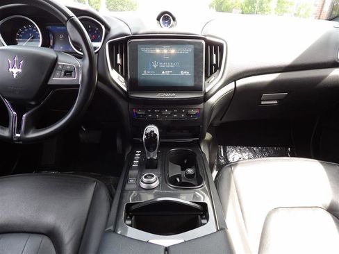 Used 2017 Maserati Ghibli image 18
