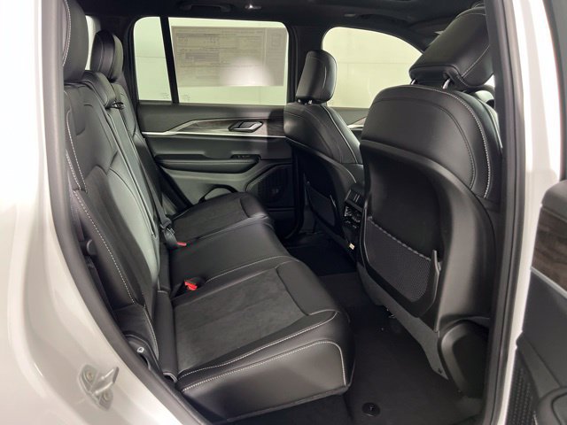 New 2026 Jeep Grand Cherokee Altitude AWD/4WD image 12