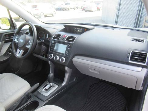 Used 2018 Subaru Forester 2.5i w/ Alloy Wheel Package image 24