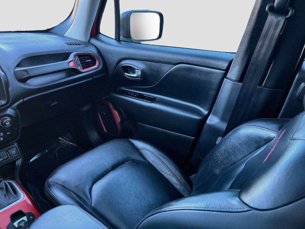 Used 2021 Jeep Renegade Trailhawk w/ Sun & Sound Group AWD/4WD image 24