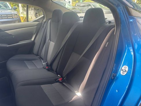 Used 2025 Nissan Sentra SV FWD image 30