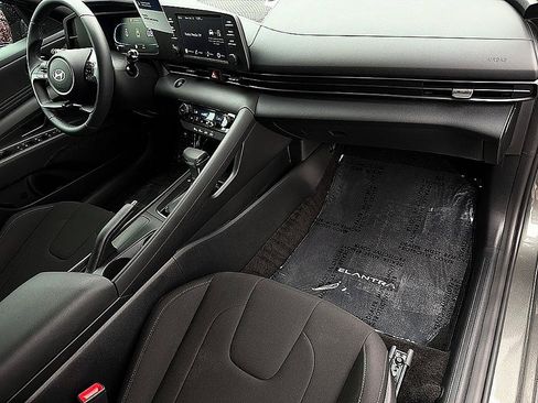 Certified 2026 Hyundai Elantra Sport w/ Cargo Package FWD image 23